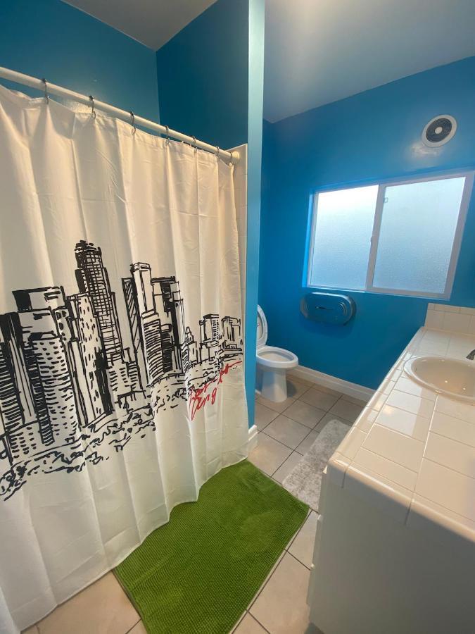 Small Private La Bedroom W Wifi - Private Fridge - Ac Near Usc - Exposition Park - Usc Memorial Coliseum - Banc Of California Bmo Stadium - Downtown Los Angeles Dtla - University Of Southern California Usc!!! Zewnętrze zdjęcie
